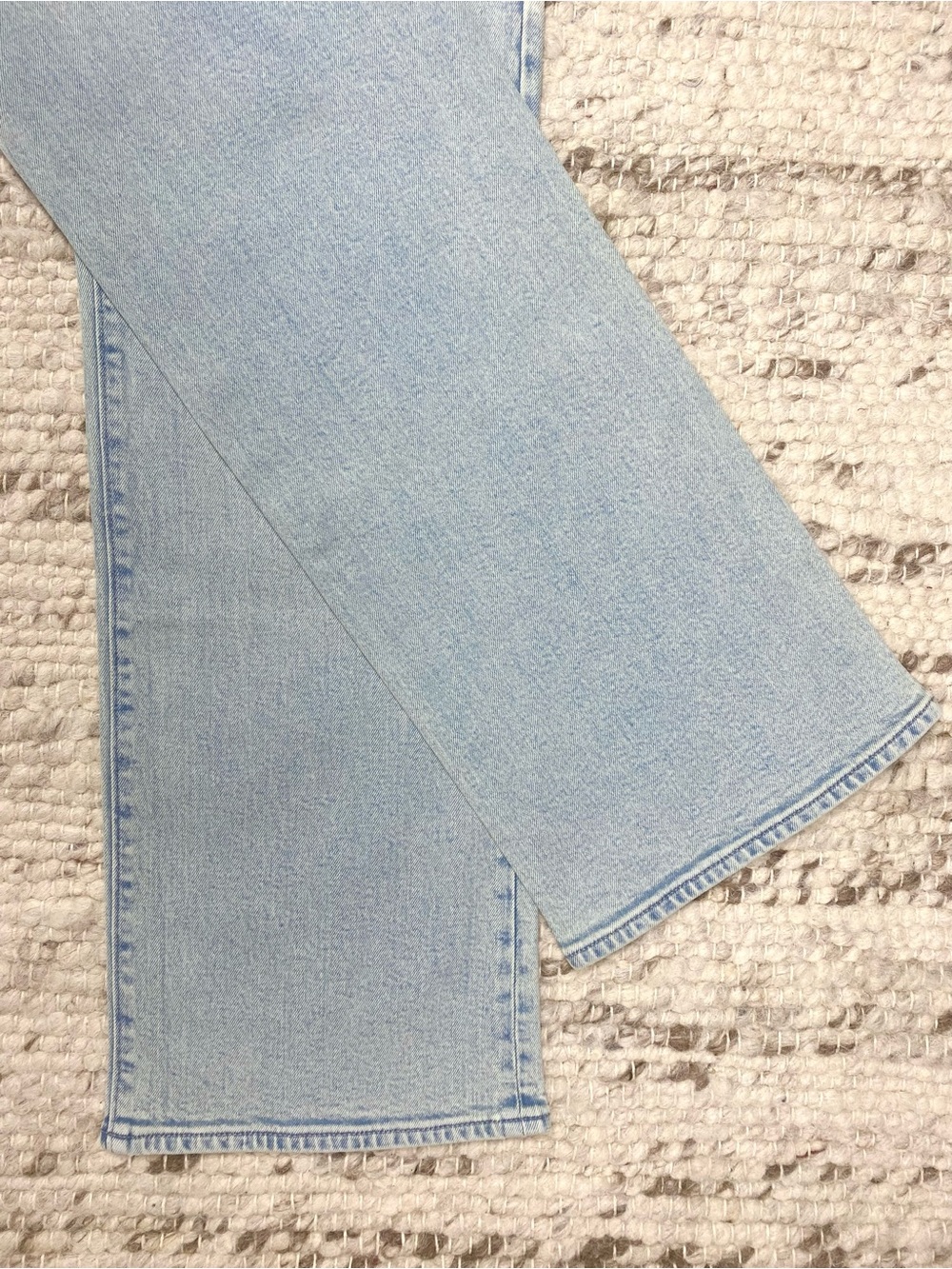 Hudson NWT Rosalie Wide Leg Jeans in Matilda Light Wash, Size 27 - Picture 9 of 10